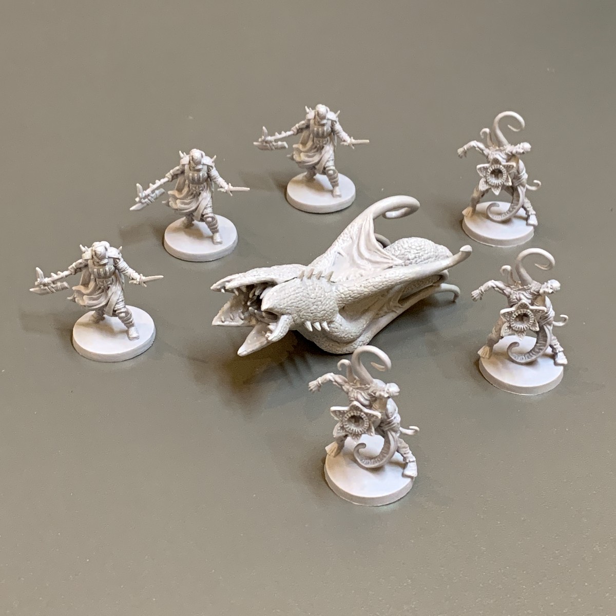 Lot 6 Alpha Worm SciFi Miniatu - Board Game Horror Movie 评论和价格