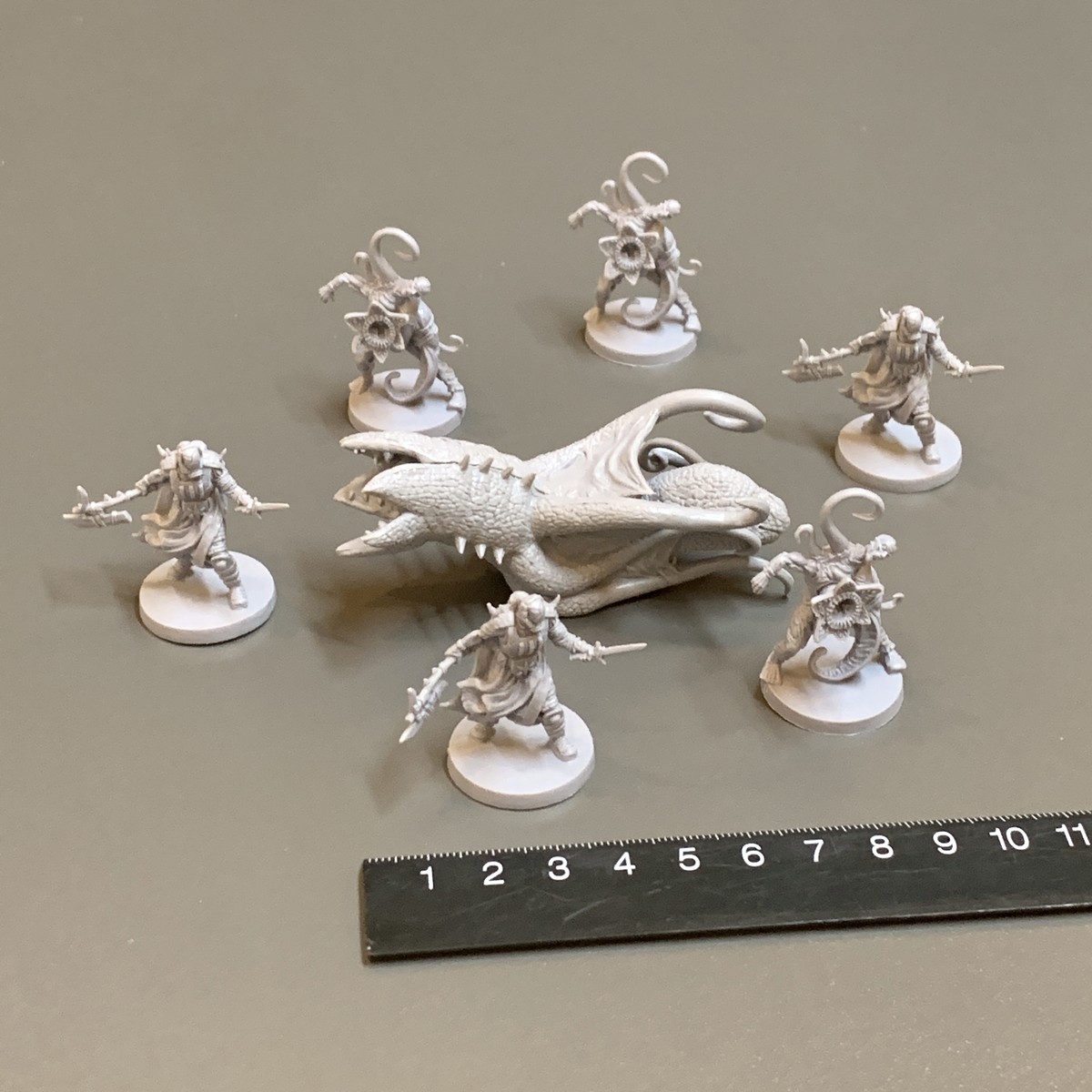 Lot 6 Alpha Worm SciFi Miniatu - Board Game Horror Movie 评论和价格