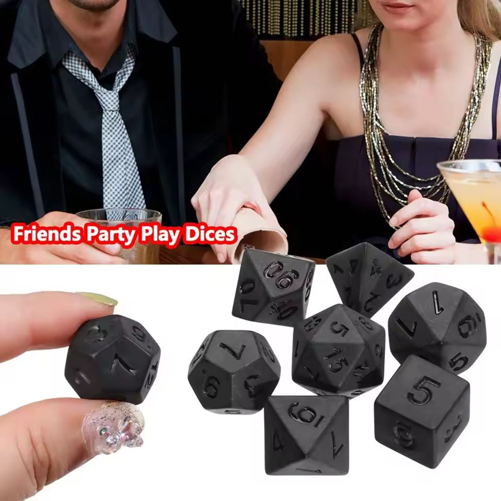 7pcs/set New Black Dices, Poly - Board Game Font 评论和价格
